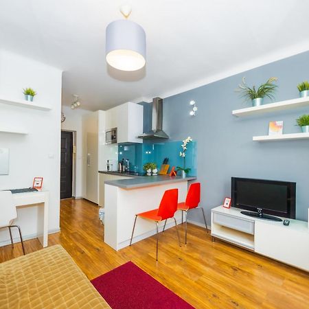Cozy Studio Next To The Metro And City Center Варшава Екстер'єр фото