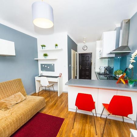 Cozy Studio Next To The Metro And City Center Варшава Екстер'єр фото