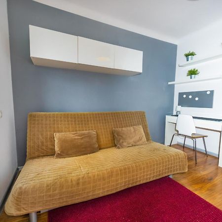 Cozy Studio Next To The Metro And City Center Варшава Екстер'єр фото