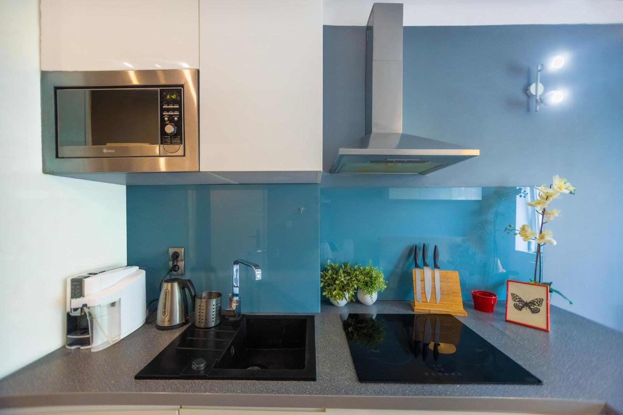 Cozy Studio Next To The Metro And City Center Варшава Екстер'єр фото